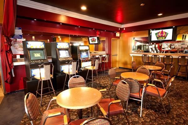 Flamingo Inn (Whitecourt)